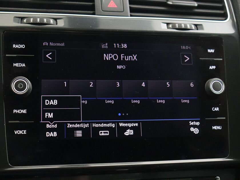 Volkswagen e-Golf E-DITION | Warmtepomp | Leer | Virtueel Cockpit | Stoelverwarming |