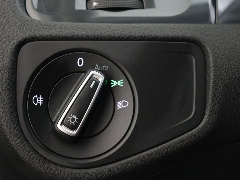 Volkswagen e-Golf E-DITION | Warmtepomp | Leer | Virtueel Cockpit | Stoelverwarming |