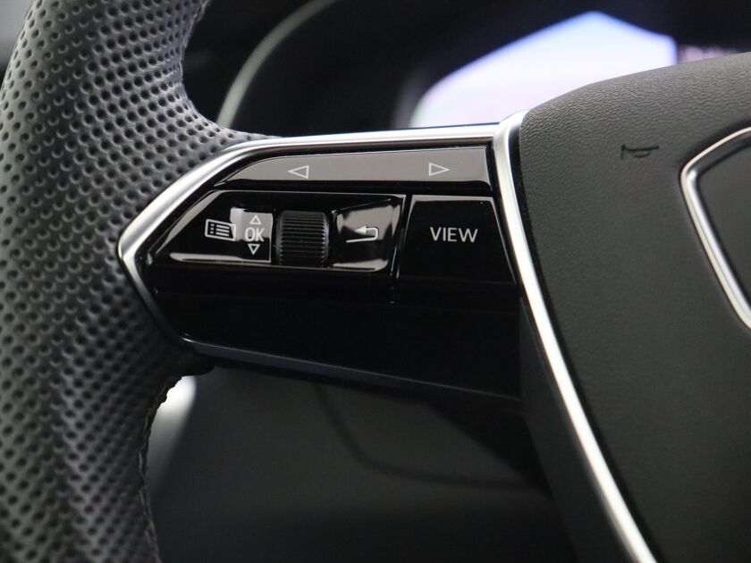 Audi A6 Avant 55 TFSI e quattro Competition | 370 PK | Automaat | Stoelverwarming | Achteruitrijcamera | DAB | Navigatie | Velgen LM 20” |