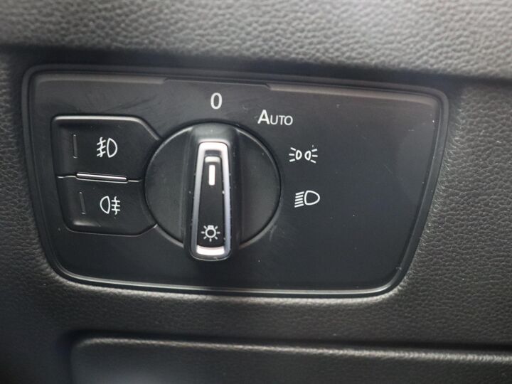 Volkswagen Passat Variant 1.5 TSI Highline | 150 PK | Automaat | Cruise Control | Stoelverwarming | Navigatie |