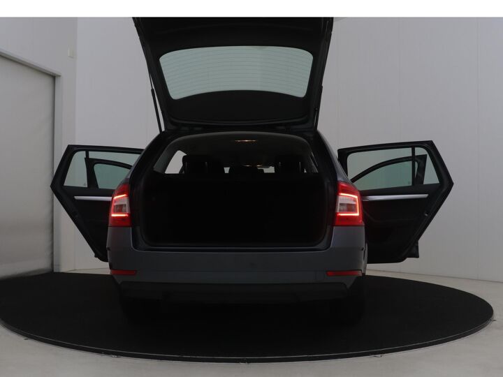 Škoda Octavia Combi 1.0 TSI Greentech Ambition Business | 115 PK | Apple CarPlay | Cruise Control | Navigatie | Stuurbediening |