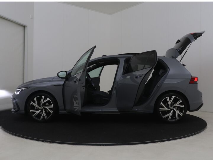 Volkswagen Golf 1.5 eTSI R-Line Business | 150 PK | Automaat | Cruise Control | Panoramadak | DAB |