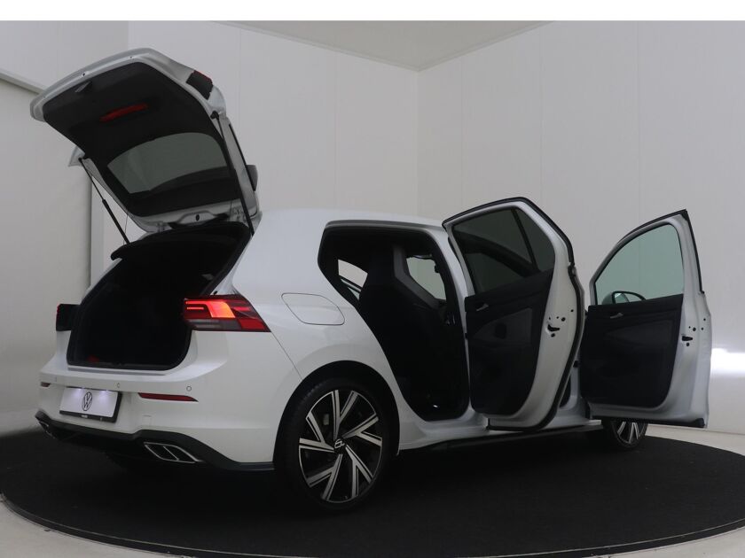 Volkswagen Golf 1.5 eTSI R-Line Business | 150 PK | Automaat | Cruise Control | Stoelverwarming | Stuurverwarming|