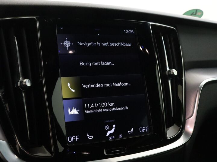 Volvo V60 2.0 T5 250 PK Momentum Pro Sport Pack, lederen verwarmde sportstoelem, 19: LM-velgen, trekhaak wegklapbaar