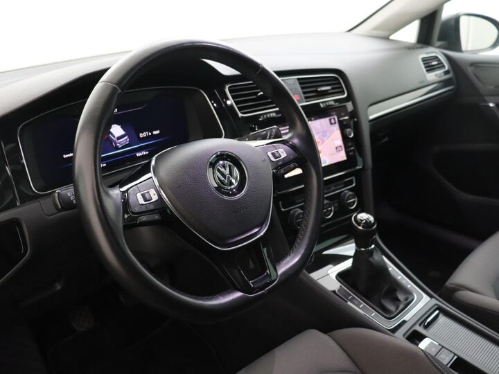 Volkswagen Golf Variant 1.5 TSI Highline | 130 PK | Cruise Control | Navigatie | Panoramadak | DAB |