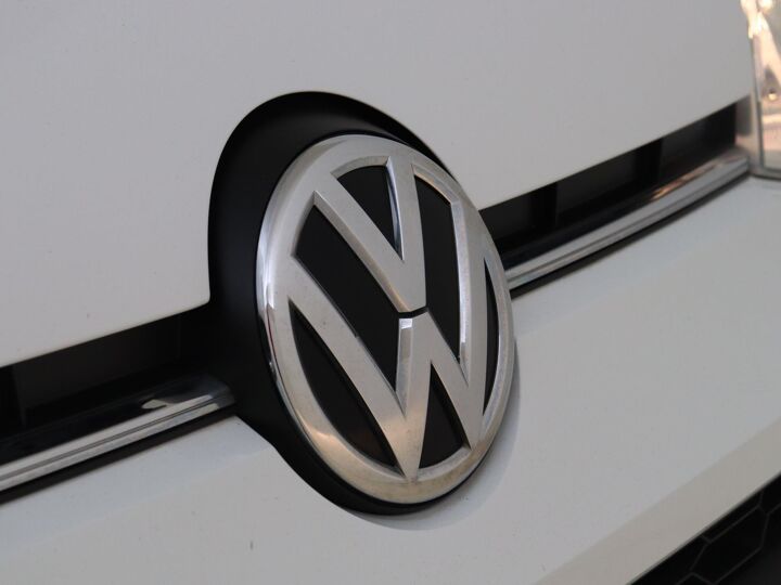 Volkswagen Up! 1.0 60 PK  BMT move up! PDC achteren, MF-stuurwiel, Licht- en regensensor, Achteruitrijcamera