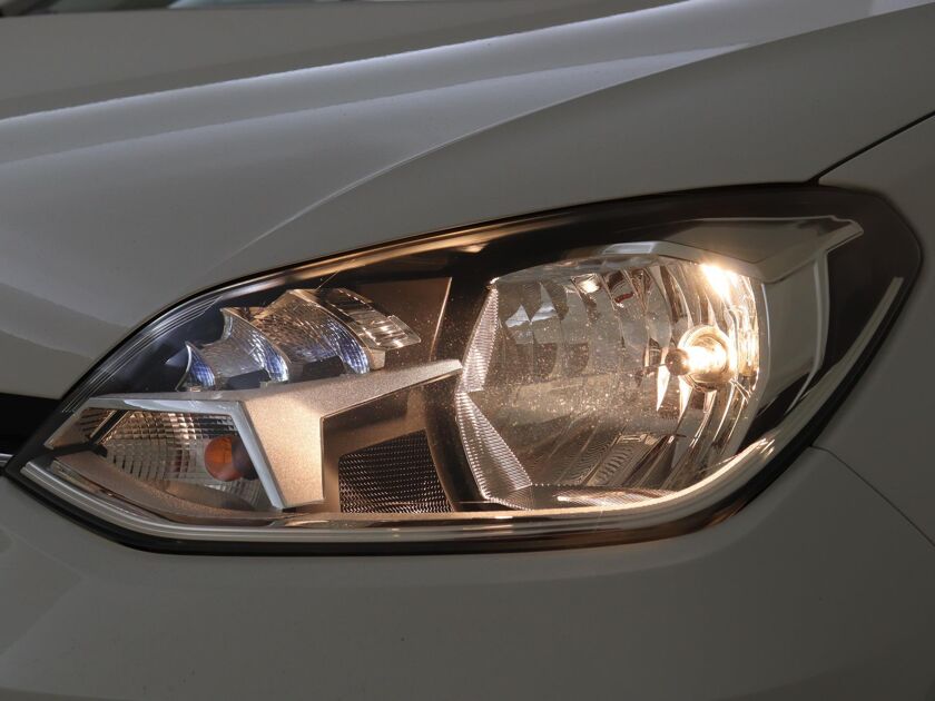 Volkswagen Up! 1.0 60 PK  BMT move up! PDC achteren, MF-stuurwiel, Licht- en regensensor, Achteruitrijcamera