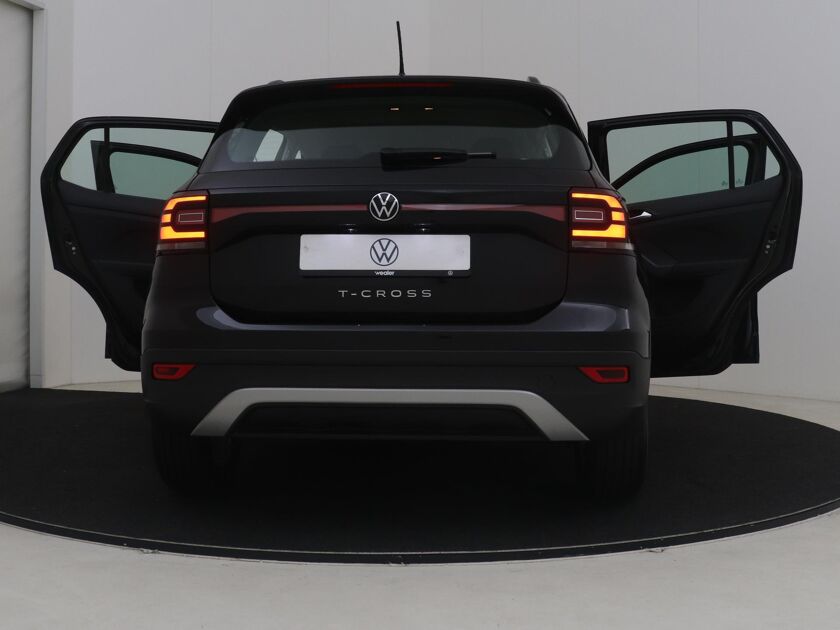 Volkswagen T-Cross 1.0 TSI 95 PK Life | ACC | App-Connect | Airco | LM 16" |