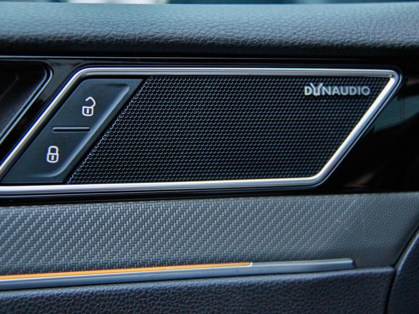 Volkswagen Arteon 1.5 TSI Business R | ACC | Panorama Schuifdak | Dynaudio | 360 Graden camera | 19" LM |
