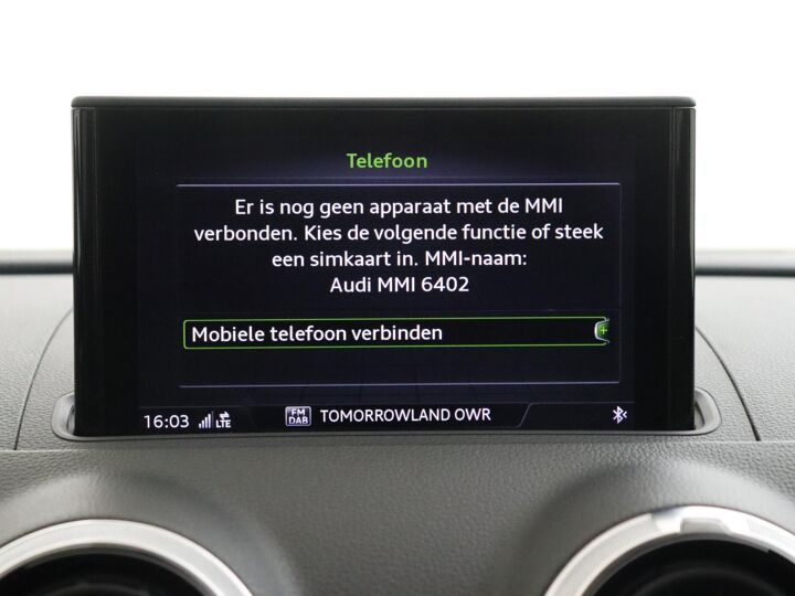 Audi A3 Sportback 35 TFSI CoD Advance Sport Aut.| 150 PK | Stoelverwarming | Panoramadak | Extra Getint Glas | DAB |