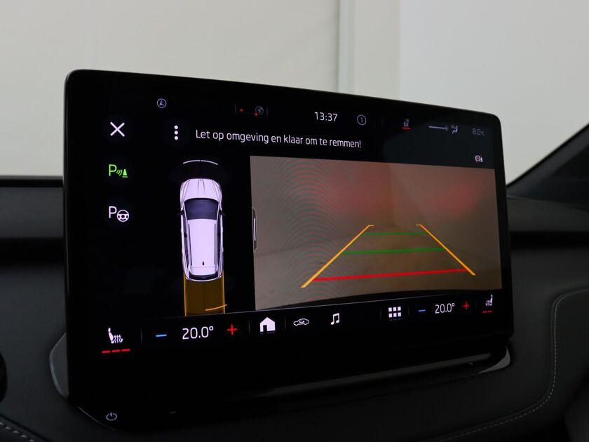 Škoda Enyaq iv Sportline Elektromotor 132 kW / 180 pk SUV 1 versn Skoda Enyaq iV 60 Sportline