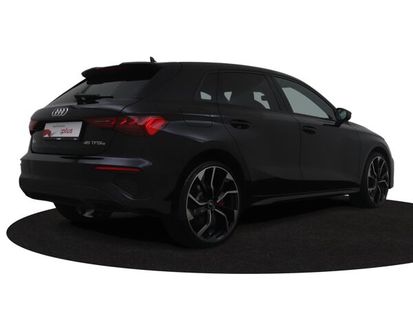 Audi A3 Sportback 45 TFSI e S edition Competition | 245 PK | Automaat | DAB | Parkeersensoren | Velgen LM  20” |  Stoelverwarming | Apple CarPlay / Android auto |