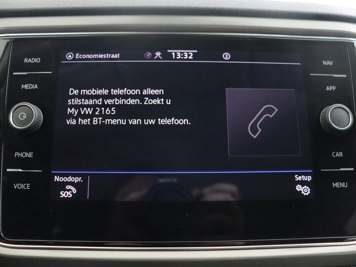 Volkswagen T-Roc 1.0 TSI Style Business | 110 PK | Cruise Control | Stuurbediening | Apple CarPlay | Navigatie |
