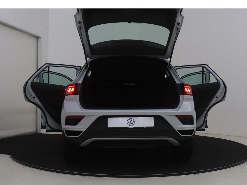Volkswagen T-Roc 1.0 TSI Style Business | 110 PK | Cruise Control | Stuurbediening | Apple CarPlay | Navigatie |