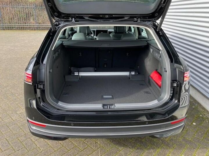 Volkswagen Passat Variant Business 1.5 110 kW / 150 pk eTSI Variant 7 versn. DSG