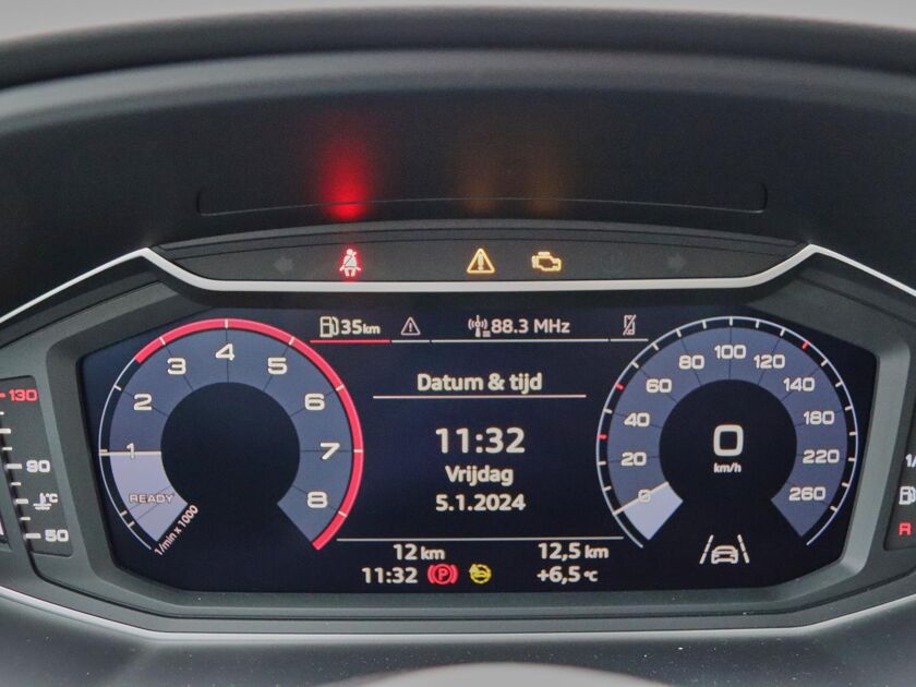 Audi A1 Sportback Advanced edition 25 TFSI 70 kW / 95 pk Sportback 5 versn. Hand | Audi Virtual cockpit | Cruise control | LED achterlichten | Optiekpakket zwart | Parkeersensoren achter | 17'' LMV | Apple Carplay/Android Auto | Sportstuur plus