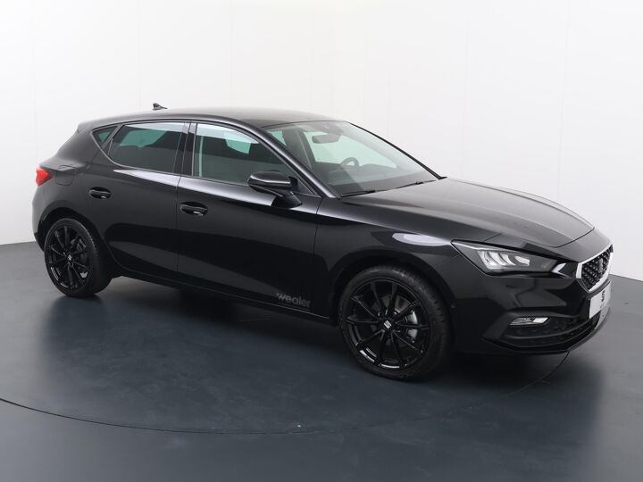 SEAT Leon Style Business Intense 1.5 | 130PK | Lederen bekleding | Lichtmetalen velgen 18 " | Apple carplay & Android Auto |