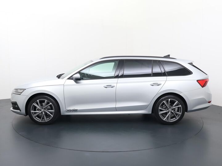 Škoda Octavia Combi 1.0 TSI 110 pk Ambition Navigatie | Apple Carplay/Android Auto | Climate Control | Cruise Control | 18" Lichtmetalen velgen |