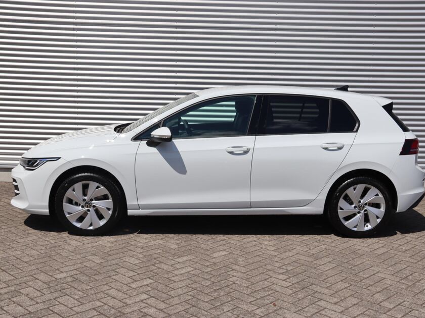 Volkswagen Golf 8 Life Edition 1.5 eTSI 85 kW / 116 pk Hatchback 7 v ersn. DSG