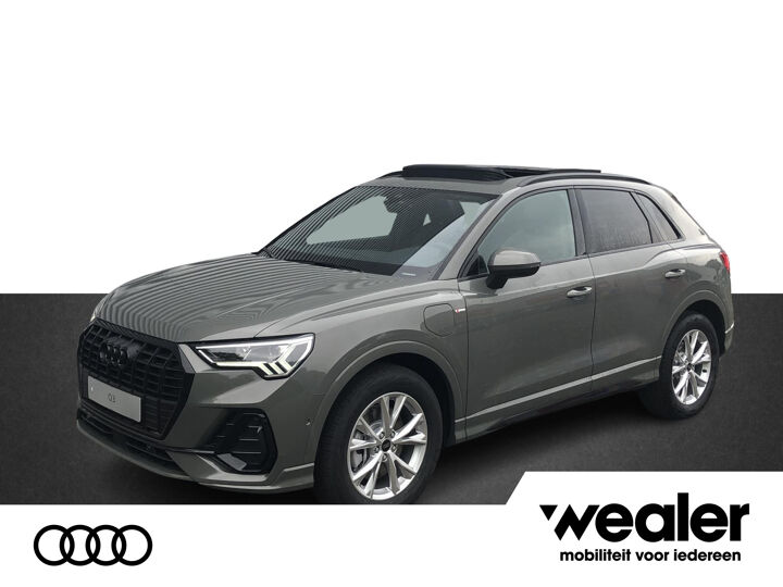 Audi Q3 S Edition 45 TFSI e 180 kW / 245 pk Adaptive Cruise Controle | Comfortsleutel | Leer mono pur bekleding | Lendensteun voor | Lichtpakketplus Ambiente light multicolour | Optiekpakket Zwart Plus | Privacy Glass | Stoelverwarming voor