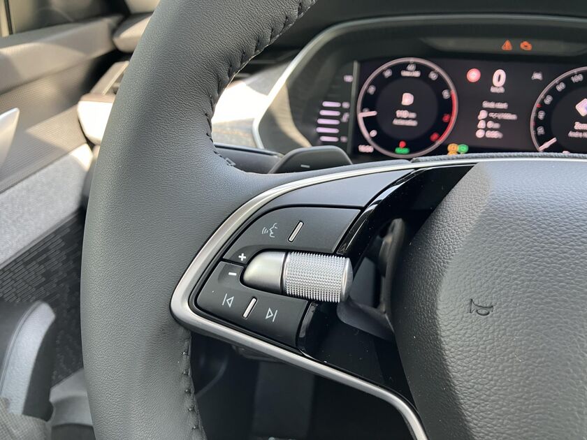 Škoda Octavia First Edition 1.5 TSI m-HEV 115 pk DSG | Automaat | Navigatie | Adaptieve cruise control | Apple Carplay/Android Auto | 17" lichtmetalen velgen |