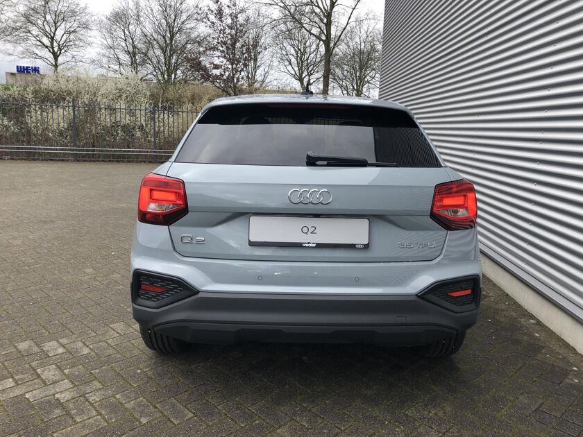 Audi Q2 Pro Line 35 TFSI 110 kW / 150 pk Hatchback 7 versn S-tronic | Adaptieve cruise control | Comfortsleutel | Privacy Glass | Parkeersensoren + achteruitrij camera | LED | DAB | Apple Carplay/Android Auto | 16 inch LMV