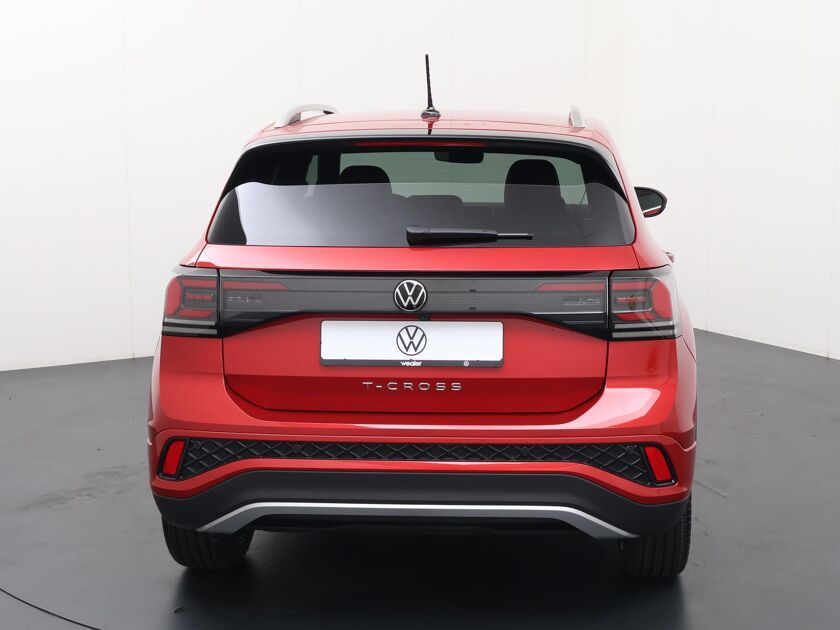 Volkswagen T-Cross R-Line 1.0 TSI 115 pk TSI 6 versn. Hand 18 inch LMV | Multimedia pakket | Comfort pakket | Digital cockpit pro |