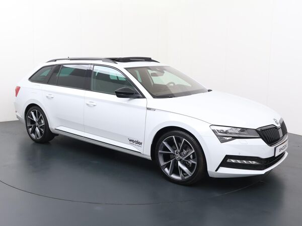 Škoda Superb Combi Sportline Business Edition 1.5 TSI 150 pk DSG | Automaat | Panoramadak | Navigatie | Adaptieve cruise control | 19'' Lichtmetalen velgen | Camera |