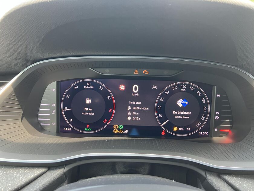 Škoda Octavia combi First Edition 1.5 TSI m-HEV 115 pk DSG | Automaat | Navigatie | Adaptieve cruise control | Apple Carplay/Android Auto | 17" lichtmetalen velgen |