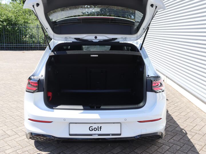 Volkswagen Golf 8 R-Line-Edition 1.5 eTSI 85 kW / 116 pk Hatchback 7 versn. DSG | LED Matrix | Assistance Plus |