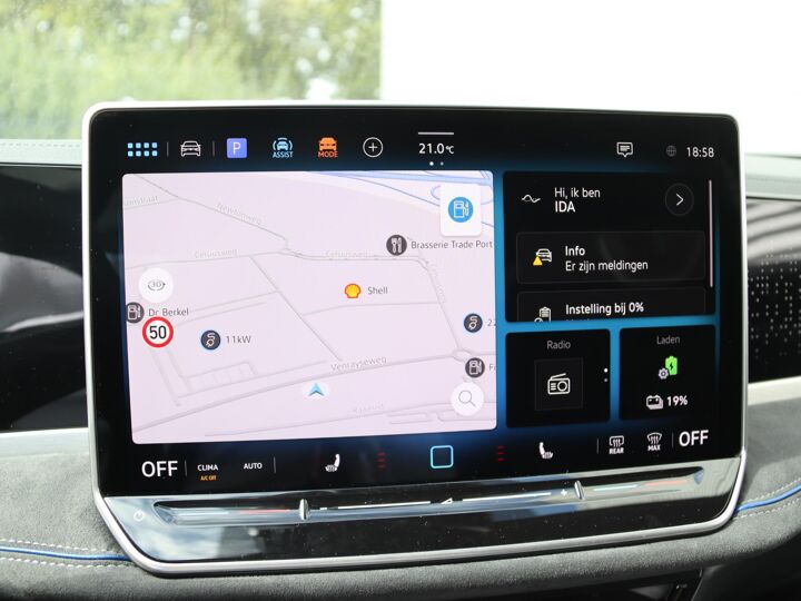 Volkswagen Passat Variant R-Line Business 1.5 eHybrid 150 kW / 204 pk Varian Volkswagen Passat Variant R-Line Business 1.5 PHEV 150 kW / 204 pk Variant 6 versn. DSG | Black Style | Trekhaak elektrisch wegklapbaar |