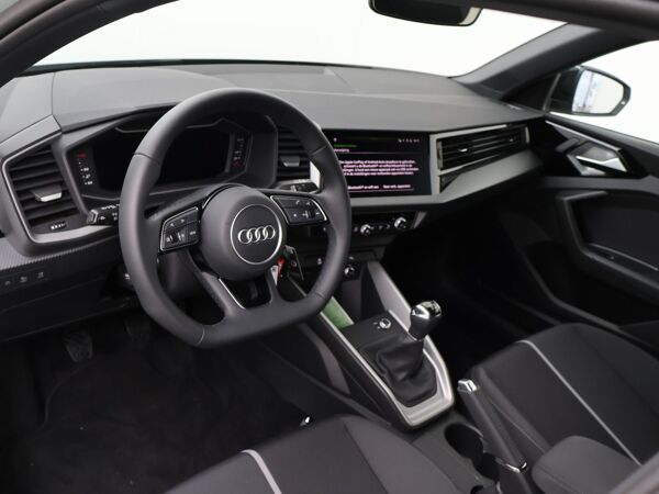 Audi A1 allstreet 25 TFSI Advanced edition | Cruise Control | Afgevlakt stuurwiel | Optiekpakket zwart plus | LED | Parkeerhulp Plus | Privacy Glas | Dak in contrastkleur | Automatische airconditioning | Zwarte hemel