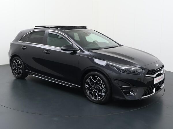 Kia Ceed 1.0 T-GDi GT-PlusLine Elektrisch verstelbare stoel met geheugen | Schuif- kanteldak | verwarmde voorstoelen en achterbank | 17" LM-velgen | extra getinte ramen | Afneembare trekhaak