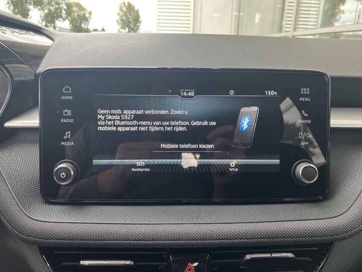 Škoda Fabia Selection 1.0 TSI 95 pk | Apple CarPlay / Android Auto | Parkeersensoren | Cruise control | 15" lichtmetalen velgen |