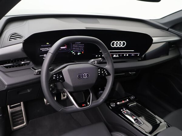 Audi Q6 e-tron First edition 100 kWh quattro Keyless Entry | Dodehoek assistent | 360 graden camera | Lederen bekleding | Elektrisch verstelbare stoelen met geheugen bestuurdersstoel | Stoelverwarming voor en achter | Privacy Glass