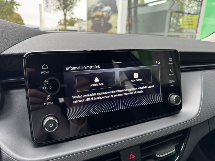 Škoda Kamiq Essence 1.0 TSI 115 pk 6 versn. | Apple Carplay/Android Auto | Parkeersensoren | Cruise Control