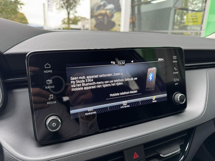 Škoda Kamiq Essence 1.0 TSI 115 pk 6 versn. | Apple Carplay/Android Auto | Parkeersensoren | Cruise Control