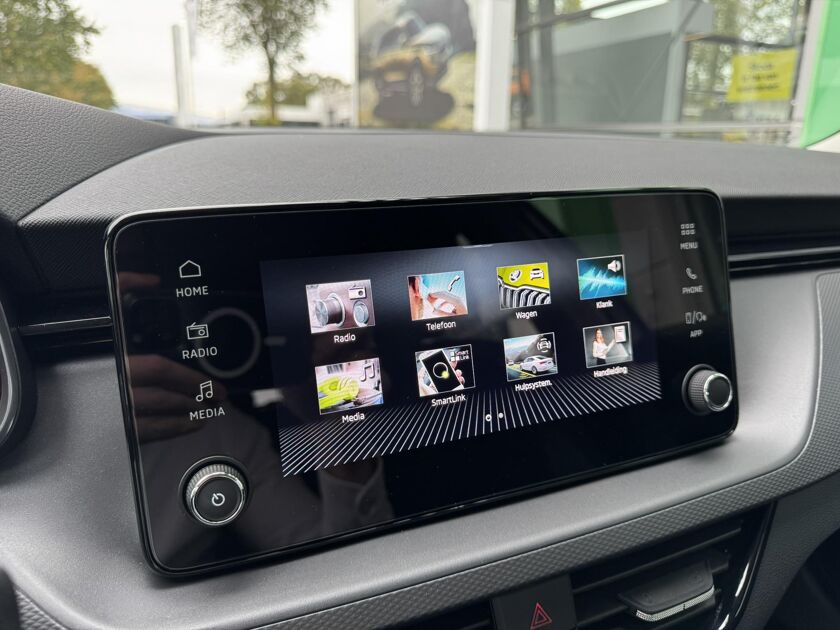 Škoda Kamiq Essence 1.0 TSI 115 pk 6 versn. | Apple Carplay/Android Auto | Parkeersensoren | Cruise Control