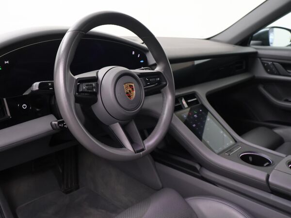 Porsche Taycan 4 Cross Turismo 93 kWh | 380 PK | 21" LM velgen | Adaptieve sportstoelen | Panoramadak |