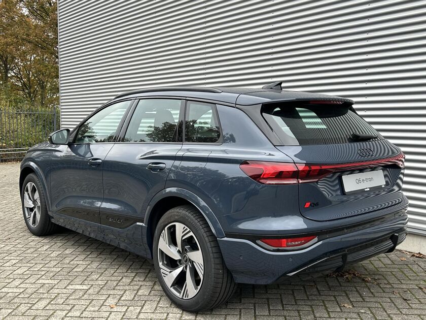 Audi Q6 e-tron S Edition (B1)  e-tron perf 225kW/306pk 100Kwh Hat Audi Q6 e-tron S Edition e-tron perf 225kW/306pk 100Kwh | Luchtvering | Stuurwielverwarming | Stoelverwarming achter | 360 Camera