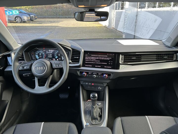 Audi A1 Sportback Advanced edition 25 TFSI 70 kW / 95 pk Sportback 7 versn. S-tronic