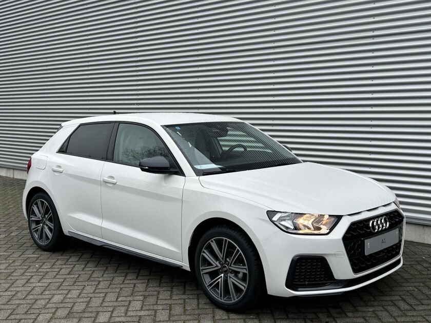 Audi A1 Sportback Advanced edition 25 TFSI 70 kW / 95 pk Sportback 5 versn. Hand