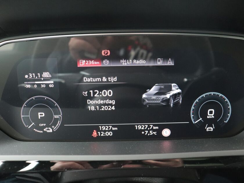 Audi Q8 e-tron Advanced edition plus 55 300kw/408pk 114Kwh ektr. aandrijving quattro | Glazen panoramadak | Uitgebreide voorverwarming + ventilatie | Elektr. voorst. geheugen bestuurder | Privacy Glass | Achteruitrijcamera | 21'' LMV