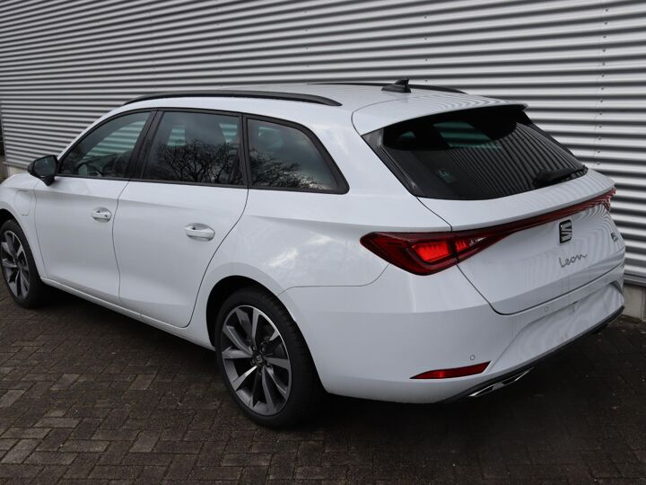 SEAT Leon Sportstourer FR PHEV First Edition 1.5 TSI eHybrid 150kW / 204p k Stationwagen 6 versn. DSG