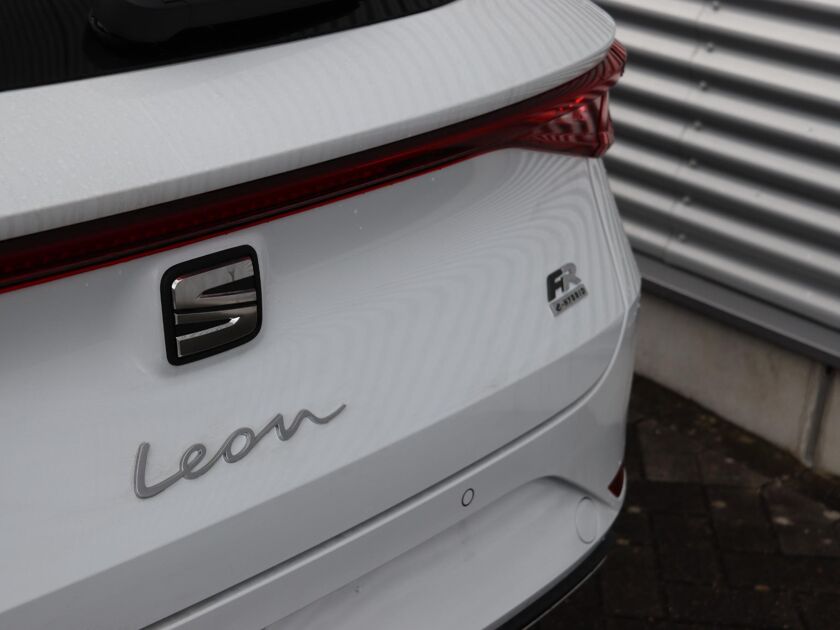 SEAT Leon Sportstourer FR PHEV First Edition 1.5 TSI eHybrid 150kW / 204p k Stationwagen 6 versn. DSG