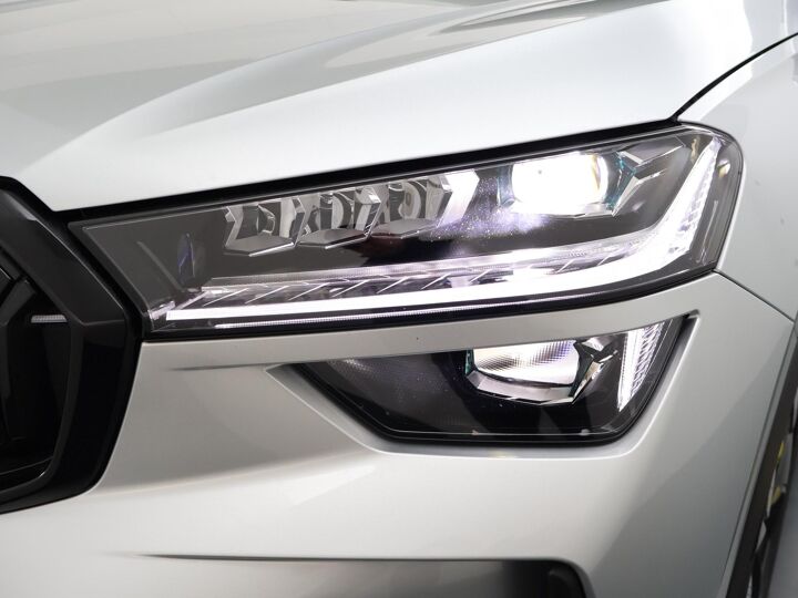 Škoda Kodiaq Sportline Business 1.5 TSI PHEV 204 pk DSG | Automaat | Panoramadak |19" Lichtmetalen velgen | LED Matrix