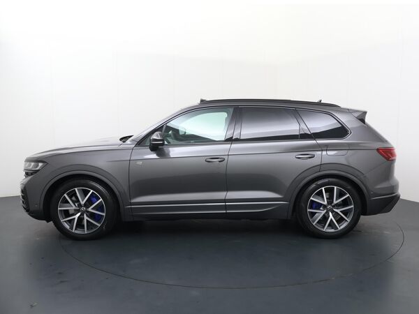 Volkswagen Touareg 3.0 TSi eHybrid 4MOTION R | 462 PK | Trekhaak ( elektrisch wegklapbaar ) | Luchtvering | Head-Up display |  HD Matrix verlichting |