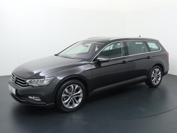 Volkswagen Passat Variant 1.5 TSI Business | 150 PK | Trekhaak | ergoComfort bestuurderstoel | Achteruitrijcamera |