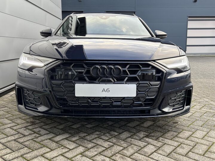 Audi A6 Avant S edition Competition 50 TFSI e 220 kW / 299 pk S-tronic quattro | Panoramadak | matrix LED koplampen | 19"LM Velgen | electronic climate controle | lederen/stof bekleding