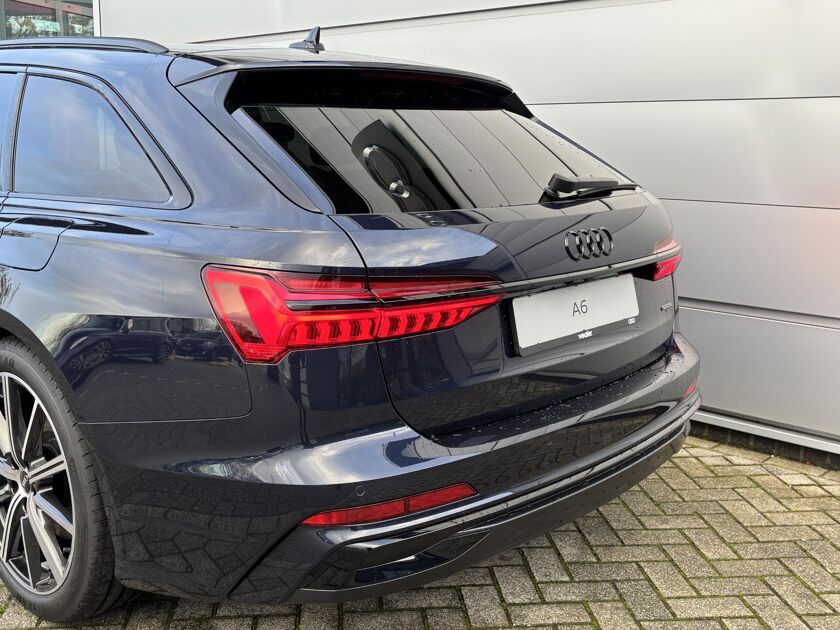 Audi A6 Avant S edition Competition 50 TFSI e 220 kW / 299 pk S-tronic quattro | Panoramadak | matrix LED koplampen | 19"LM Velgen | electronic climate controle | lederen/stof bekleding